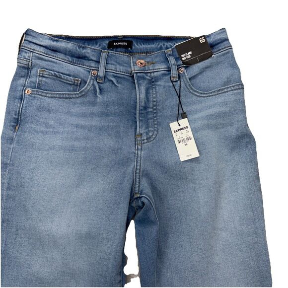 Express 70s Flare Mid Rise Jeans Womens Size 6S Medium Wash New - Picture 3 of 10